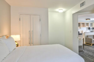 Suite Queen Bed x2