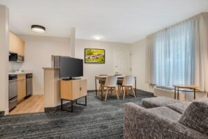 1 bedroom suite at Alluxsuites
