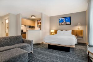 Studio room at Alluxsuites